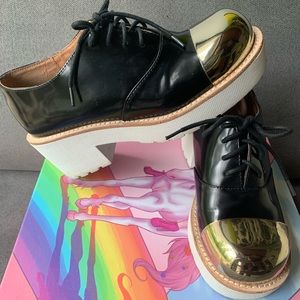 RARE Jeffrey Campbell Daltrn Gold Cap Oxfords
